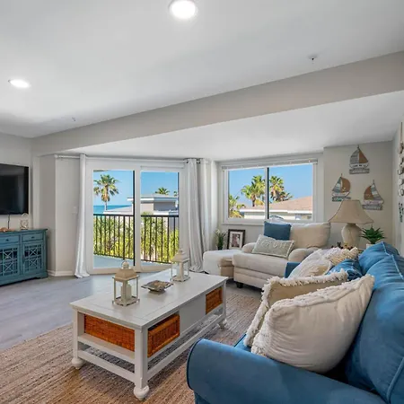 Breathtaking Penthouse Views Oceanview Getaway Apartment