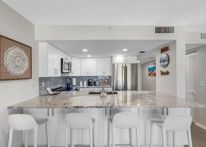 Breathtaking Penthouse Views Oceanview Getaway